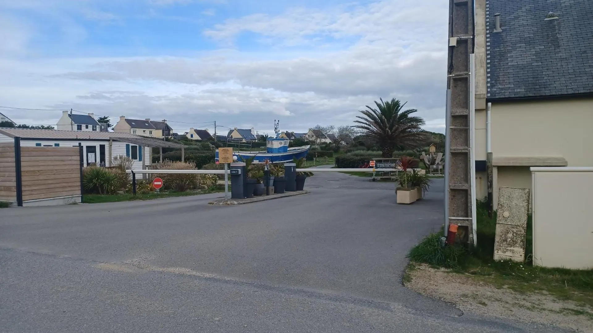 Bora Bora Hotel Plouescat 0*,  France