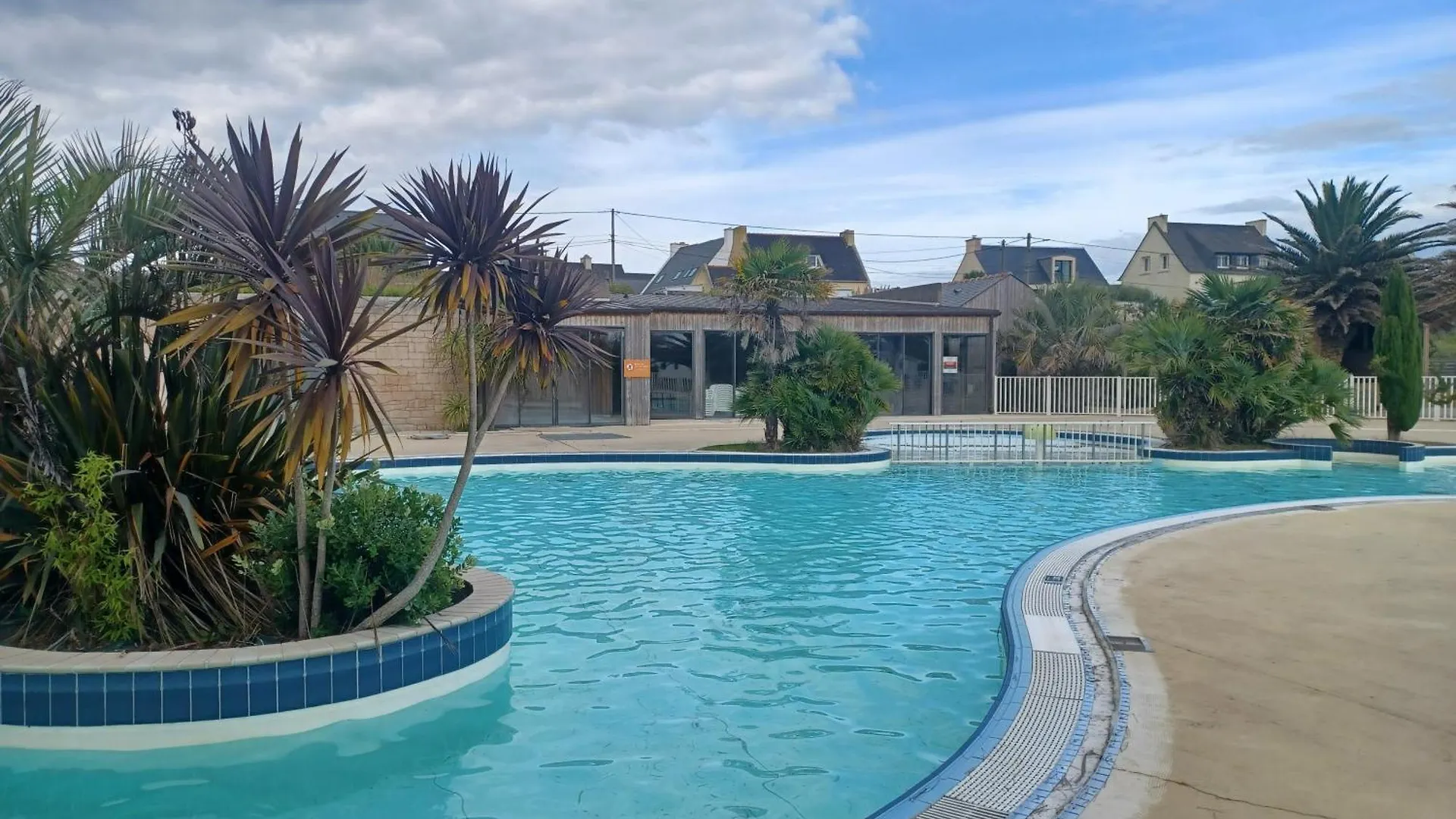 Bora Bora Hotel Plouescat