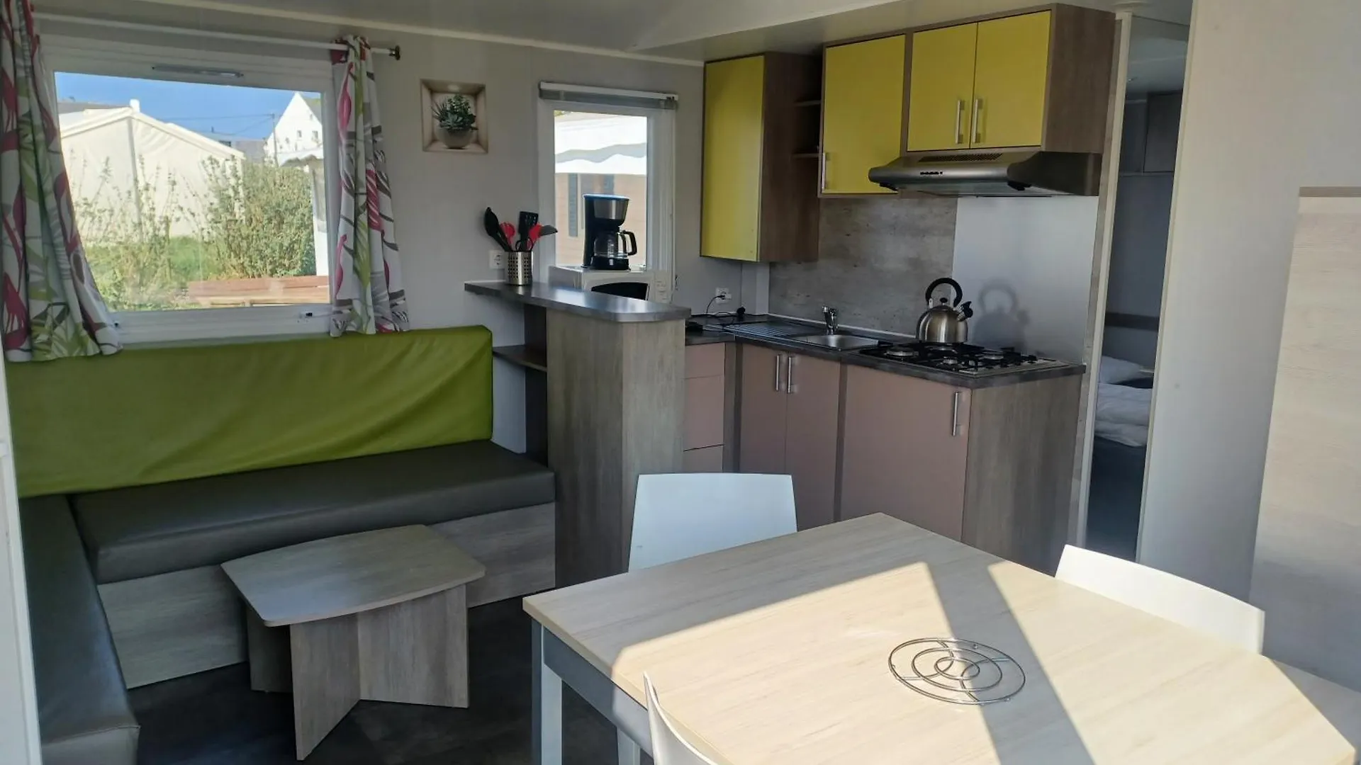 Bora Bora Hotel Plouescat Campsite